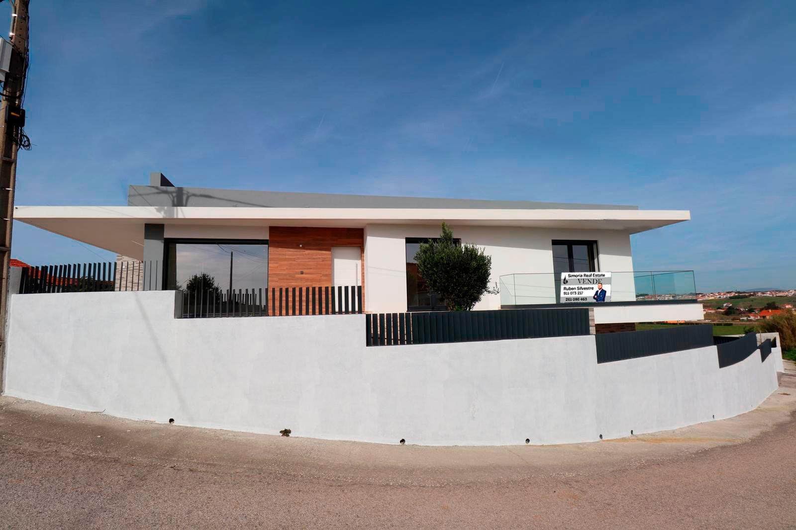 Moradia T4 NOVA - Silveira