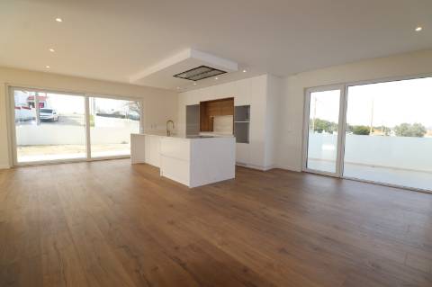 Moradia T4 NOVA - Silveira