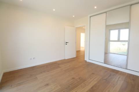 Moradia T4 NOVA - Silveira