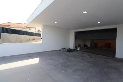 Moradia T4 NOVA - Silveira