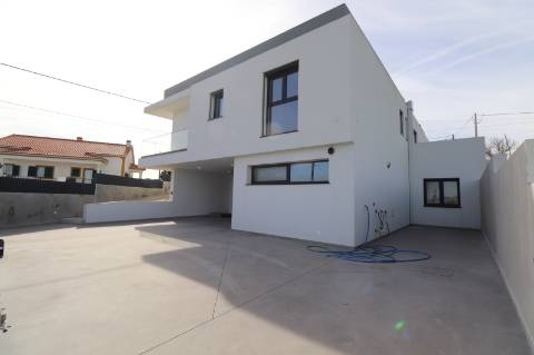 Moradia T4 NOVA - Silveira