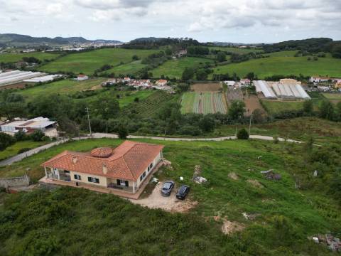 Moradia T4 + 6320m2 - Vila Franca do Rosário