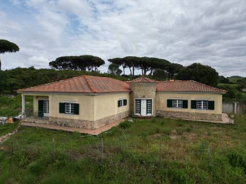 Moradia T4 + 6320m2 - Vila Franca do Rosário