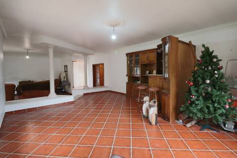 Moradia T4 + 6320m2 - Vila Franca do Rosário