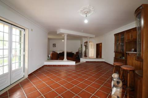 Moradia T4 + 6320m2 - Vila Franca do Rosário