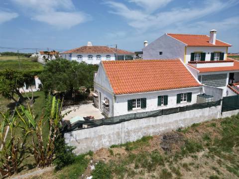 Moradia T2 - São Pedro da Cadeira
