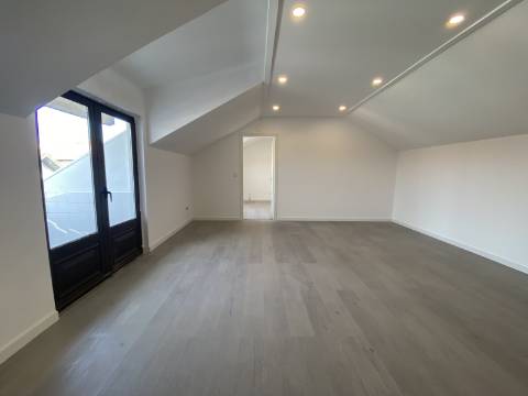 APARTAMENTO T1 REMODELADO - ALBERGARIA-A-VELHA, AVEIRO