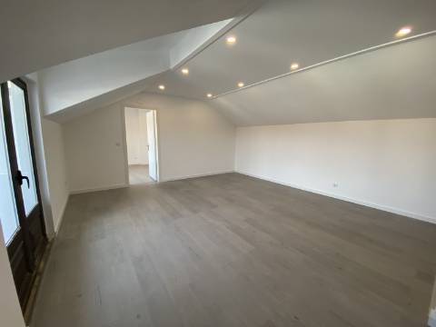 APARTAMENTO T1 REMODELADO - ALBERGARIA-A-VELHA, AVEIRO