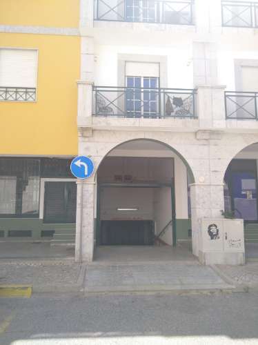 Garagem 24,30 m² - Vila Real de Santo Antônio - Faro