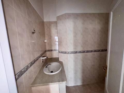 Loja para Arrendamento- Setúbal