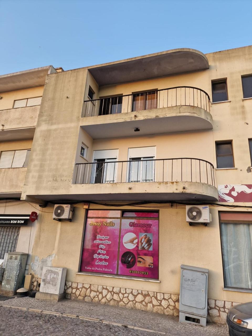 Apartamento T0 Totalmente Remodelado - Palmela