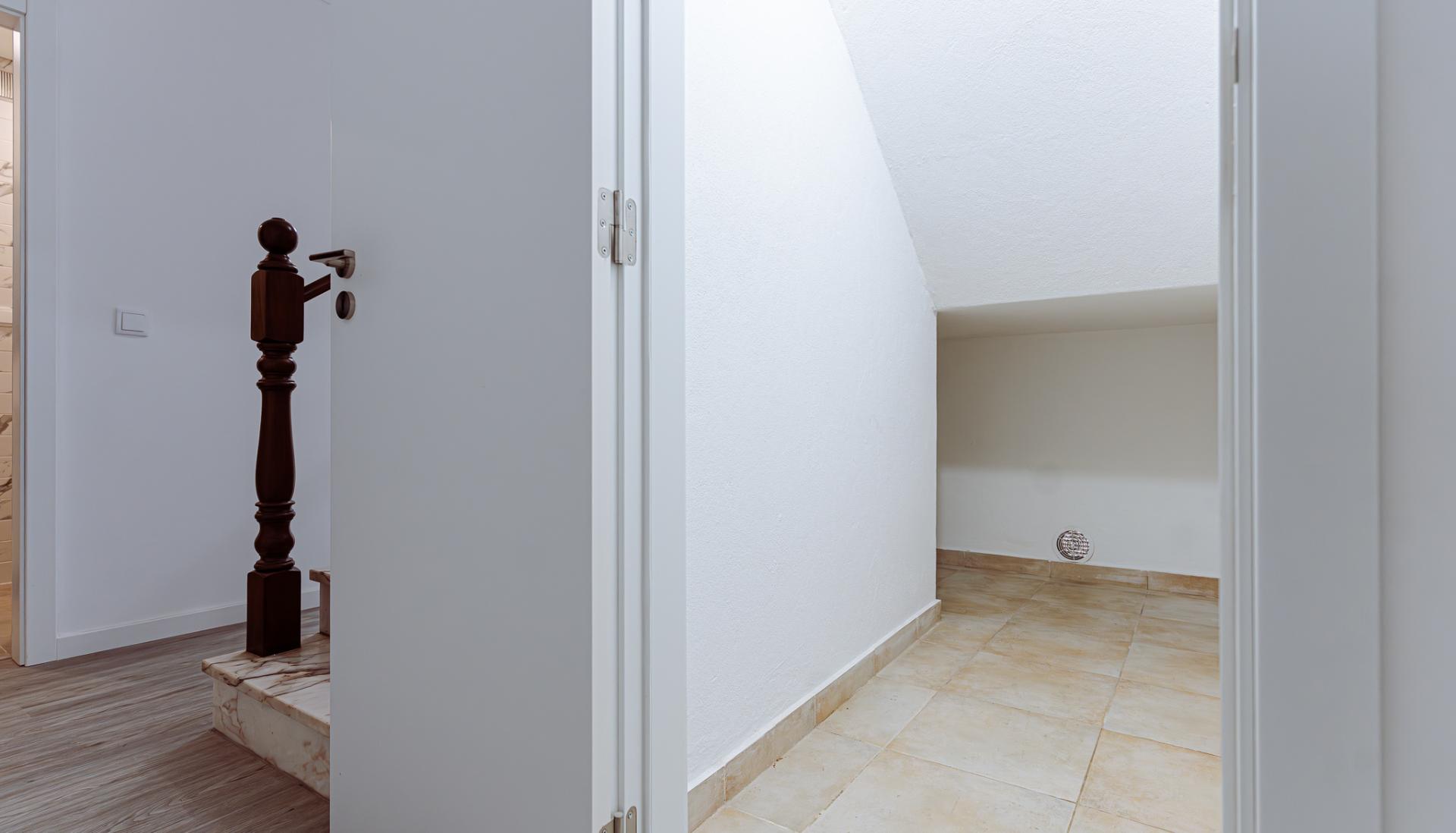 MORADIA T3 REMODELADA C/ GARAGEM | ESTRADA DAS MACHADAS