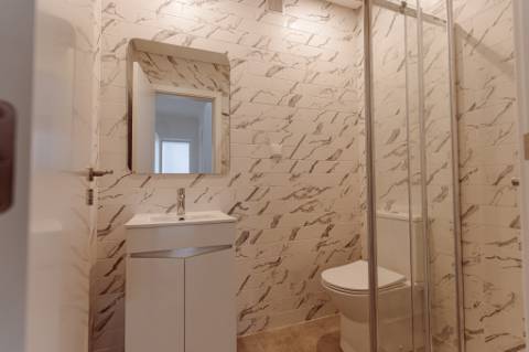 MORADIA T3 REMODELADA C/ GARAGEM | ESTRADA DAS MACHADAS