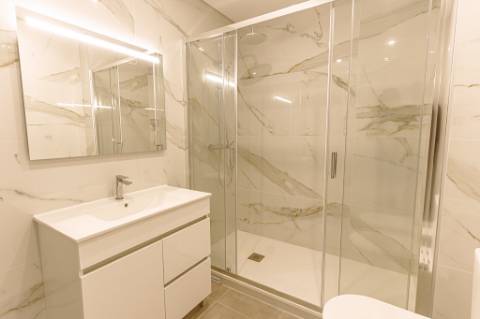 MORADIA T3 REMODELADA C/ GARAGEM | ESTRADA DAS MACHADAS