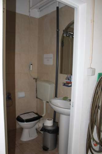 Garagem/Armazém para Arrendamento - 180 m² - Bairro Afonso Costa, Setúbal