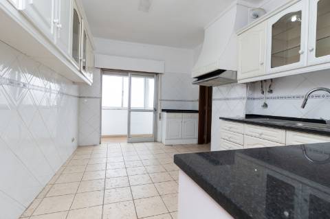 Apartamento T3 em Setúbal