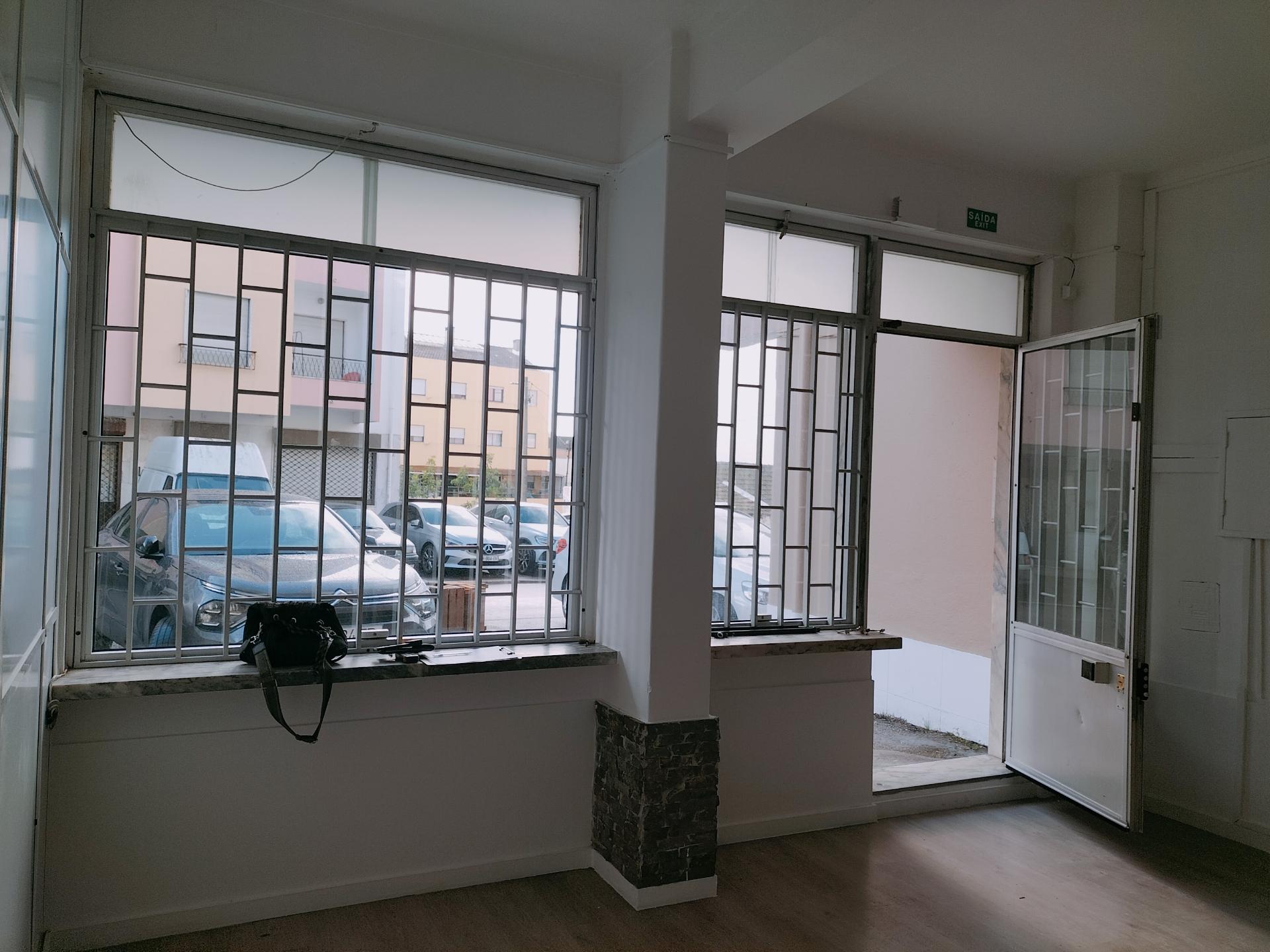 Loja para Arrendamento em Setúbal