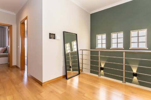 Moradia T4 - Arrendamento Curta Duração