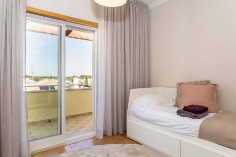 Moradia T4 - Arrendamento Curta Duração