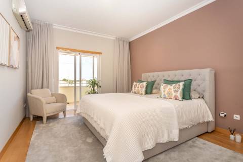 Moradia T4 - Arrendamento Curta Duração