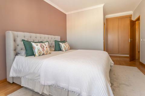 Moradia T4 - Arrendamento Curta Duração