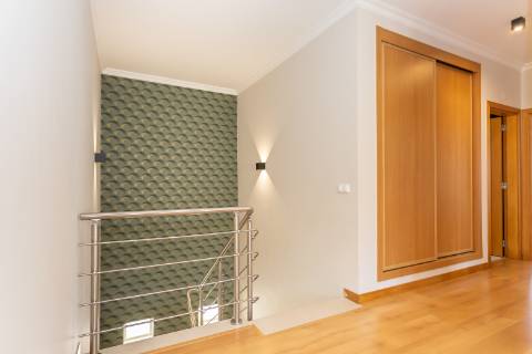 Moradia T4 - Arrendamento Curta Duração