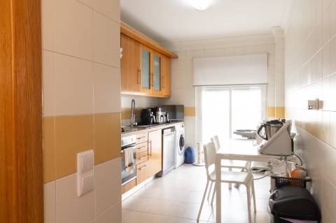 Apartamento T3 com Parqueamento