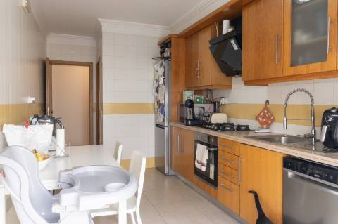 Apartamento T3 com Parqueamento