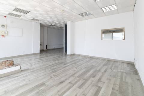 LOJA PARA ARRENDAMENTO - SETÚBAL