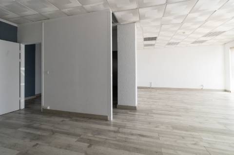 LOJA PARA ARRENDAMENTO - SETÚBAL