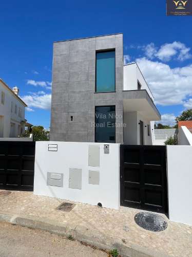 Vivenda Luxuosa em Alvor