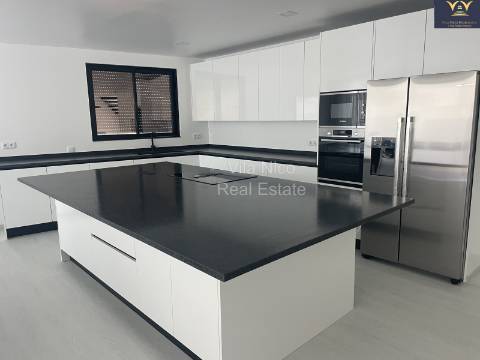 Vivenda Luxuosa em Alvor