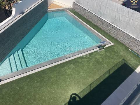 Vivenda Luxuosa em Alvor