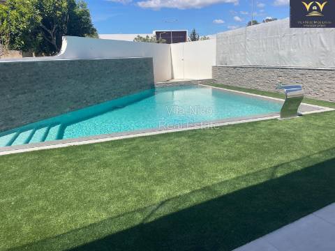 Vivenda Luxuosa em Alvor