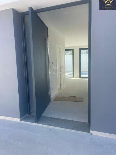 Vivenda T4 com Piscina e Garagem perto do Golf