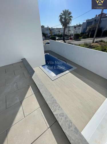 Vivenda T4 com Piscina e Garagem perto do Golf