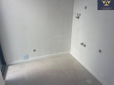 Vivenda T4 com Piscina e Garagem perto do Golf