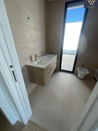 Vivenda T4 com Piscina e Garagem perto do Golf