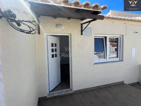 **Casa Típica Remodelada em Burgau - A 100 Metros da Praia! **