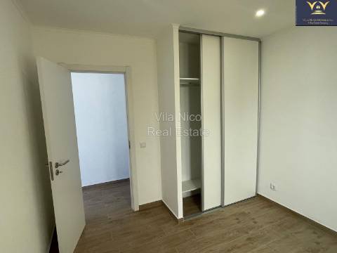 **Casa Típica Remodelada em Burgau - A 100 Metros da Praia! **