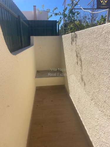 **Casa Típica Remodelada em Burgau - A 100 Metros da Praia! **