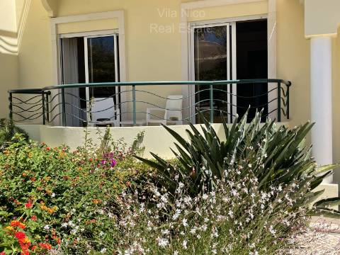 Apartamento totalmente mobiliado em condominio fechado