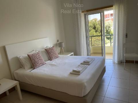 Apartamento totalmente mobiliado em condominio fechado