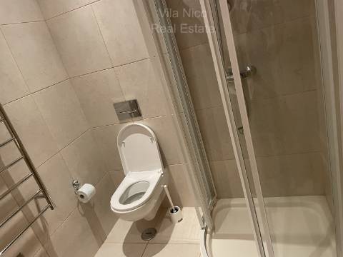 Apartamento totalmente mobiliado em condominio fechado