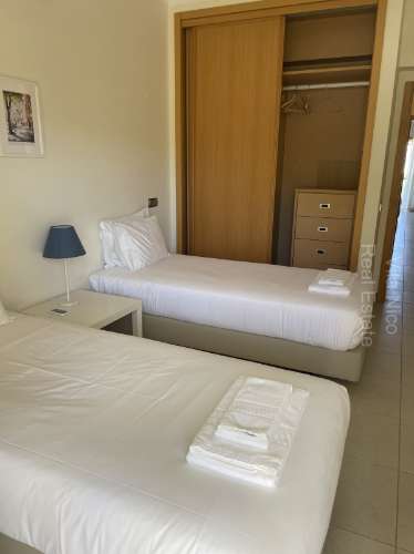 Apartamento totalmente mobiliado em condominio fechado