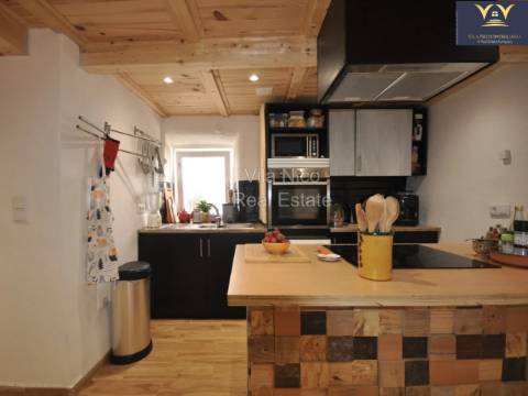 **Moradia Geminada em Estômbar com Vista para o Rio**