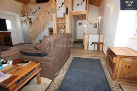 **Moradia Geminada em Estômbar com Vista para o Rio**