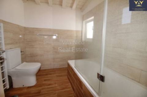 **Moradia Geminada em Estômbar com Vista para o Rio**