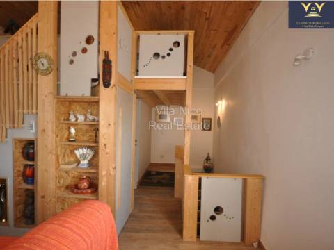 **Moradia Geminada em Estômbar com Vista para o Rio**