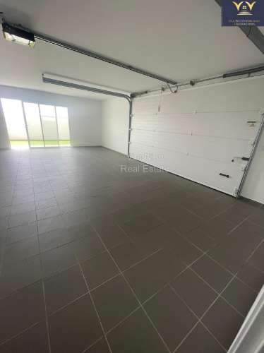 **Moradia Independente à Venda em Mexilhoeira Grande**